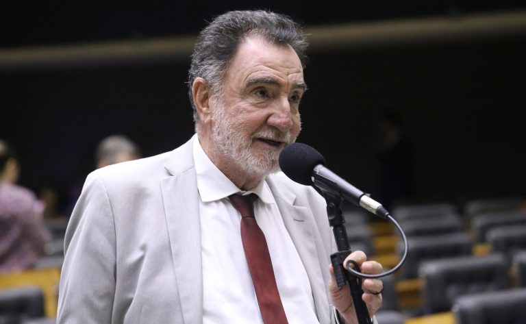 Discussão e votação de propostas legislativas. Dep. Patrus Ananias (PT - MG)