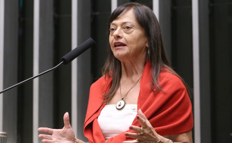 Homenagem ao Dia Internacional da Mulher. Dep. Alice Portugal (PCdoB - BA)