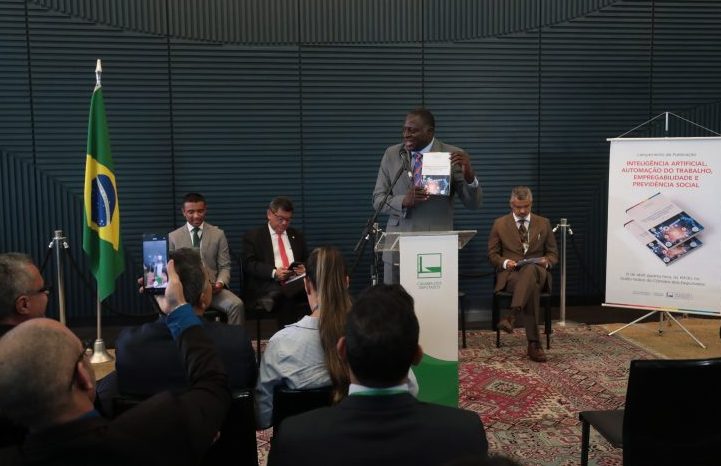Lançamento do livro “Inteligência Artificial, Automação do Trabalho, Empregabilidade e Previdência Social”. Dep. Helio Lopes (PL-RJ)