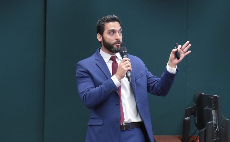 Audiência Pública - Parcerias de Desenvolvimento Produtivo (PDP’s) em Saúde. Assessor da Presidência - Fundação Oswaldo Cruz, João Miguel Estephanio.