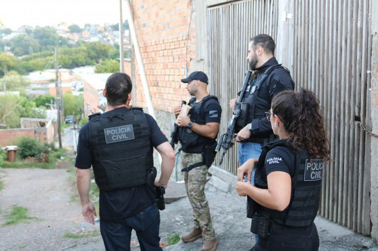 Polícia