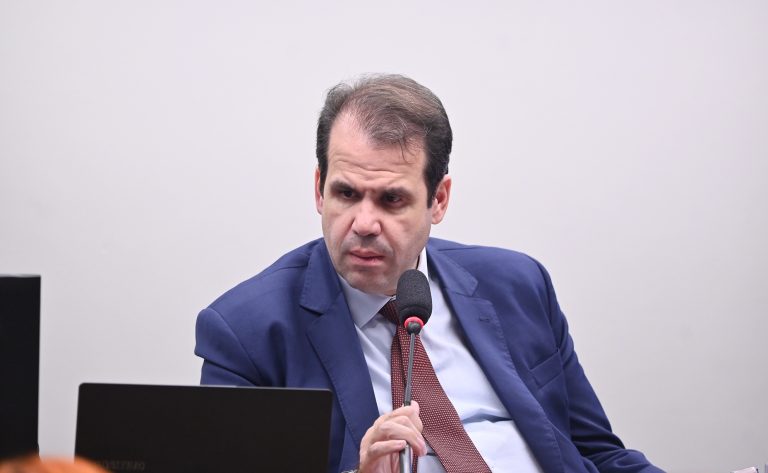Audiência Pública - Regulamentação e as condições de circulação de veículos de mobilidade elétrica leve. Dep. Aureo Ribeiro (SOLIDARIEDADE - RJ)