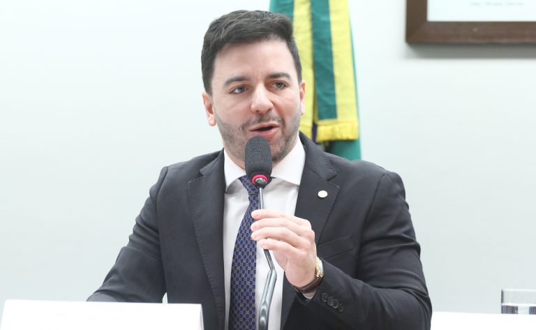 Audiência Pública - Impactos do comércio de pele de jumentos no Brasil. Dep. Célio Studart (PSD - CE)