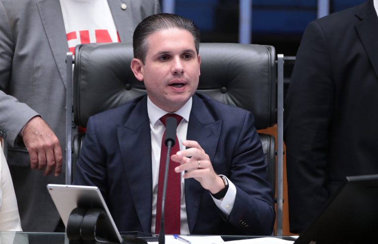 Discussão e Votação de propostas legislativas. Presidente da Câmara dos Deputados, Hugo Motta (REPUBLICANOS - PB)