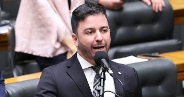 Discussão e votação de propostas legislativas. Dep. Célio Studart (PSD - CE)
