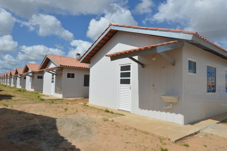 Casas de conjunto habitacional