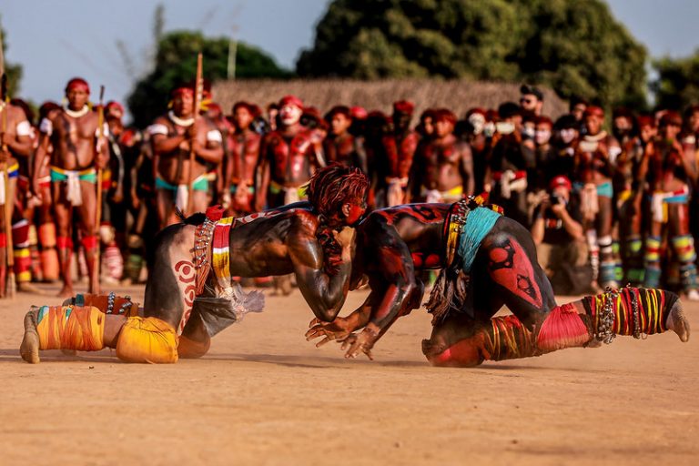 Ritual do Kuarup no Xingu, em Mato Grosso