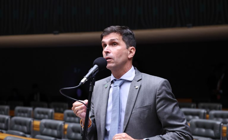 Discussão e Votação de propostas legislativas. Dep. Luiz Lima (NOVO - RJ)