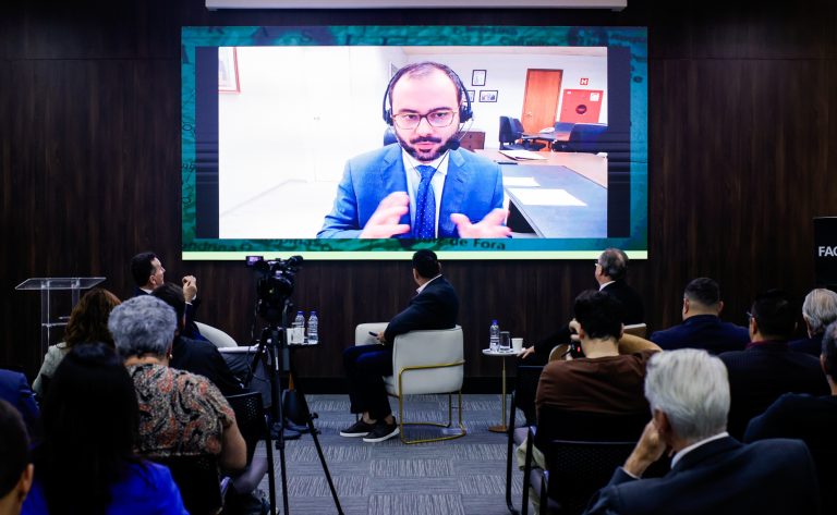 Florianópolis(SC).PLP 108/21 - Novo Enquadramento Microempreendedor Individual.Ministro de Estado do Empreendedorismo, da Microempresa e da Empresa de Pequeno Porte , Paulo Henrique Rodrigues Pereira