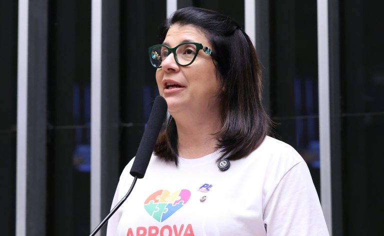 Deputada Carla Dickson (PL-RN) fala no Plenário da Câmara dos Deputados