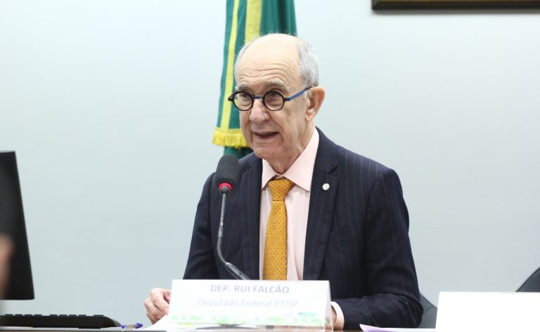 Audiência Pública - Direito de Migrar. Dep. Rui Falcão (PT-SP)