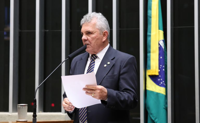 Deputado Alberto Fraga, relator do projeto de lei